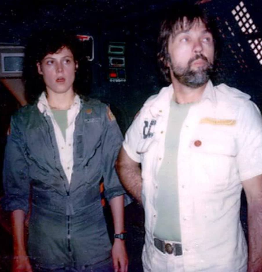 alien tom skerritt sigourney weaver - 100 0